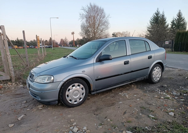 Opel Astra cena 5500 przebieg: 245662, rok produkcji 2006 z Łęczna małe 46